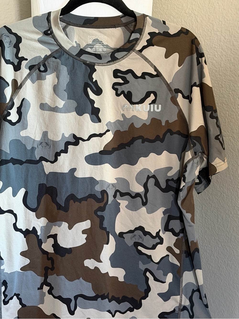 NWOT KUIU Men's Camo, Short Sleeve, Lightweight, Hunting, Performance, XL